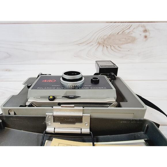 Polaroid Automatic Land Camera 440 W/Focused Flash Attachment & Manual Vintage - Picture 8 of 16